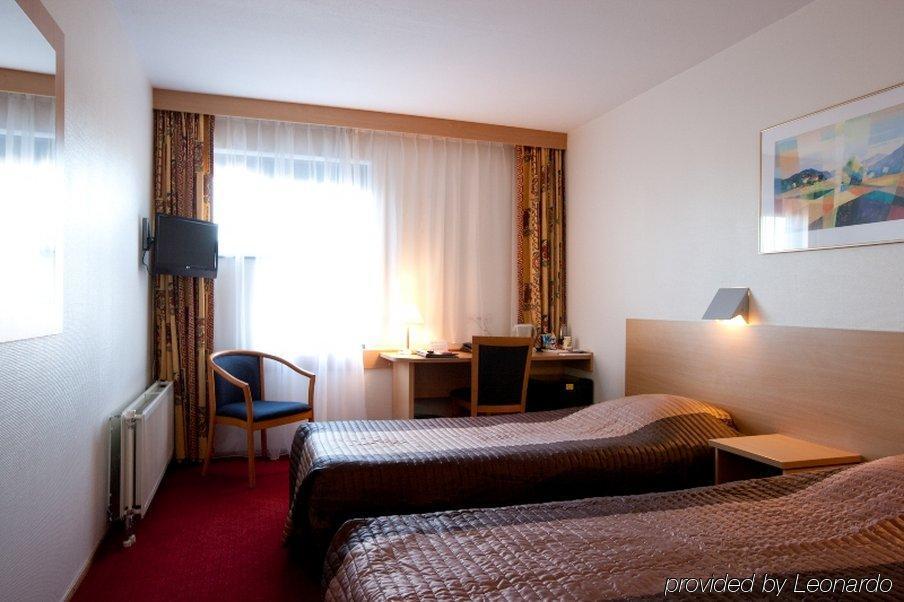 Bastion Hotel Алмере Стая снимка