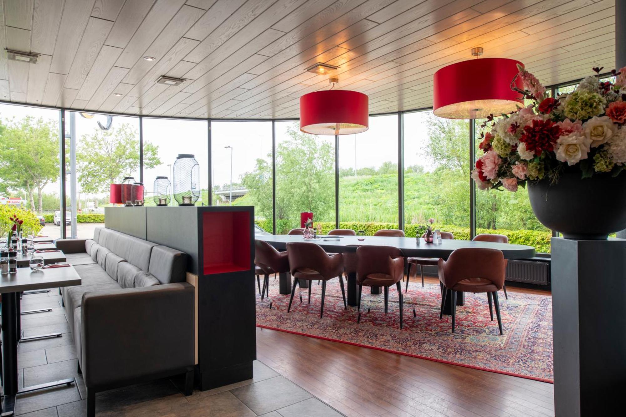 Bastion Hotel Алмере Екстериор снимка