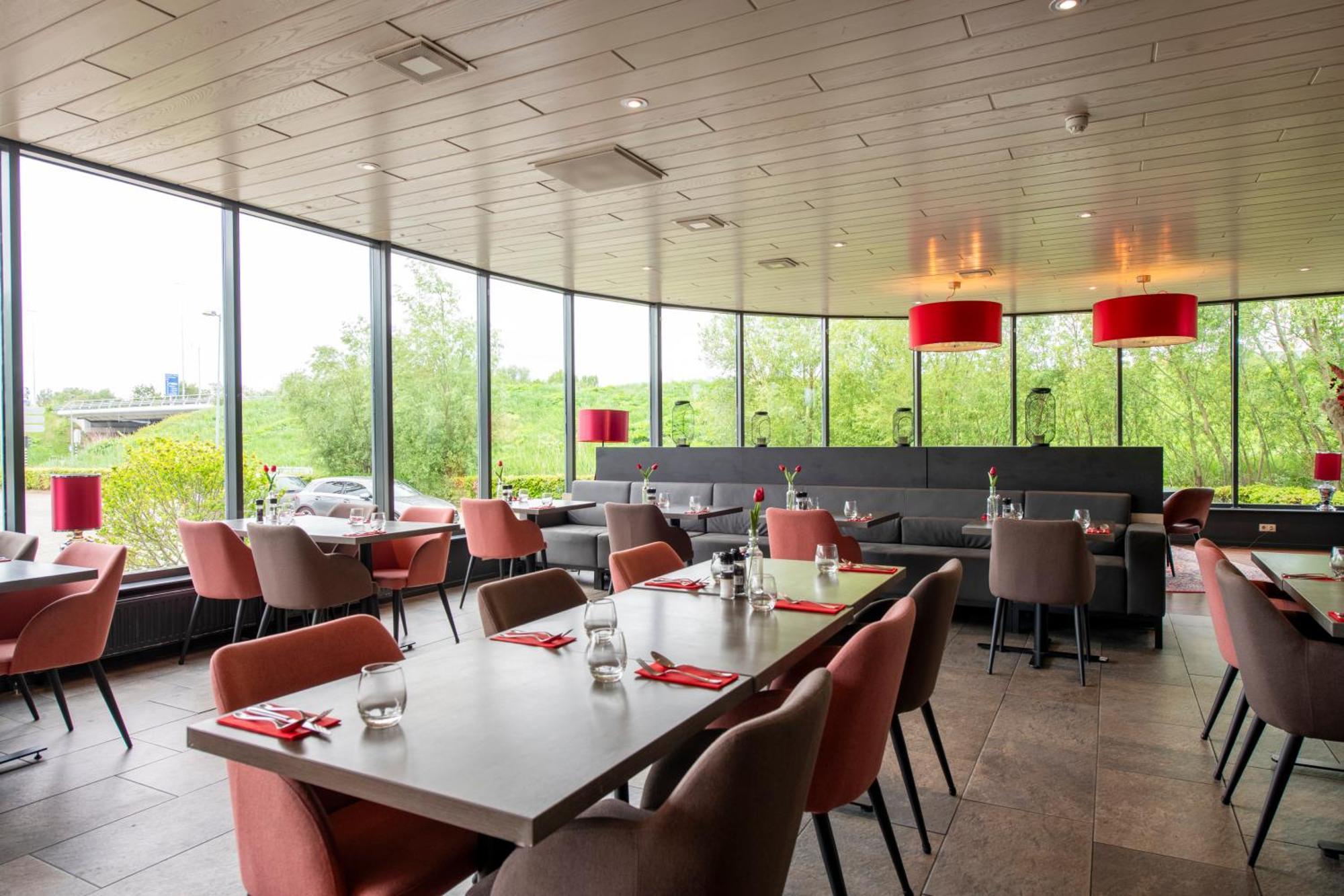 Bastion Hotel Алмере Екстериор снимка