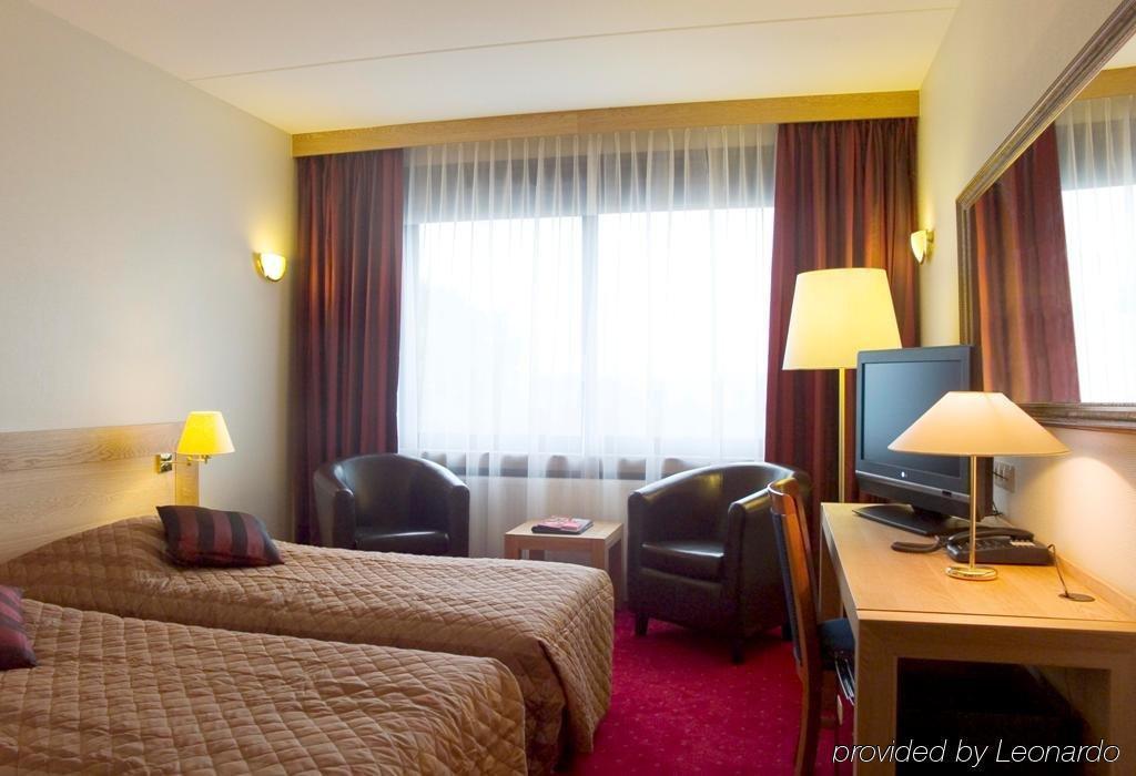 Bastion Hotel Алмере Стая снимка
