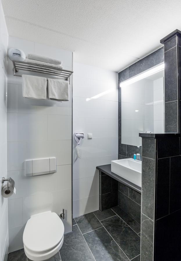 Bastion Hotel Алмере Екстериор снимка